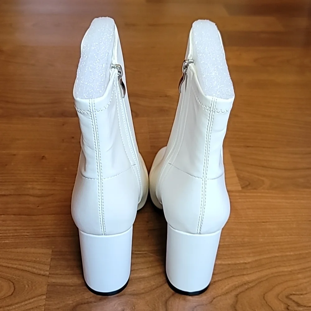 MIA Kymi Block Heel Bootie - Picture 9 of 10